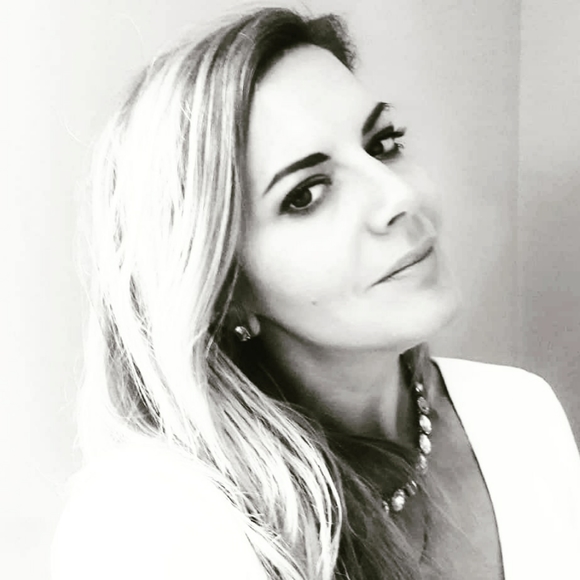 Meet your Posher, Andrea - Picture 1 of 1